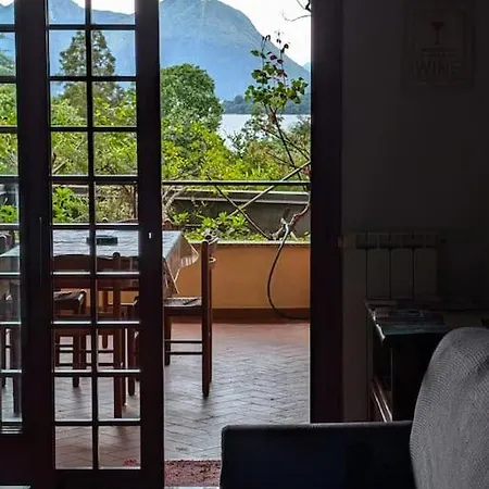 Isabel House Apartman *